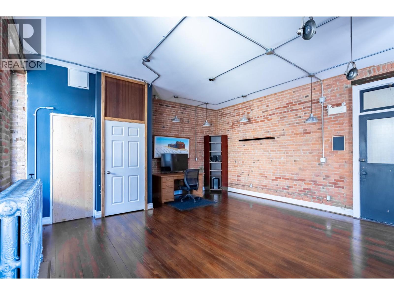 2004 Columbia Avenue, Rossland, British Columbia  V0G 1Y0 - Photo 29 - 10367101