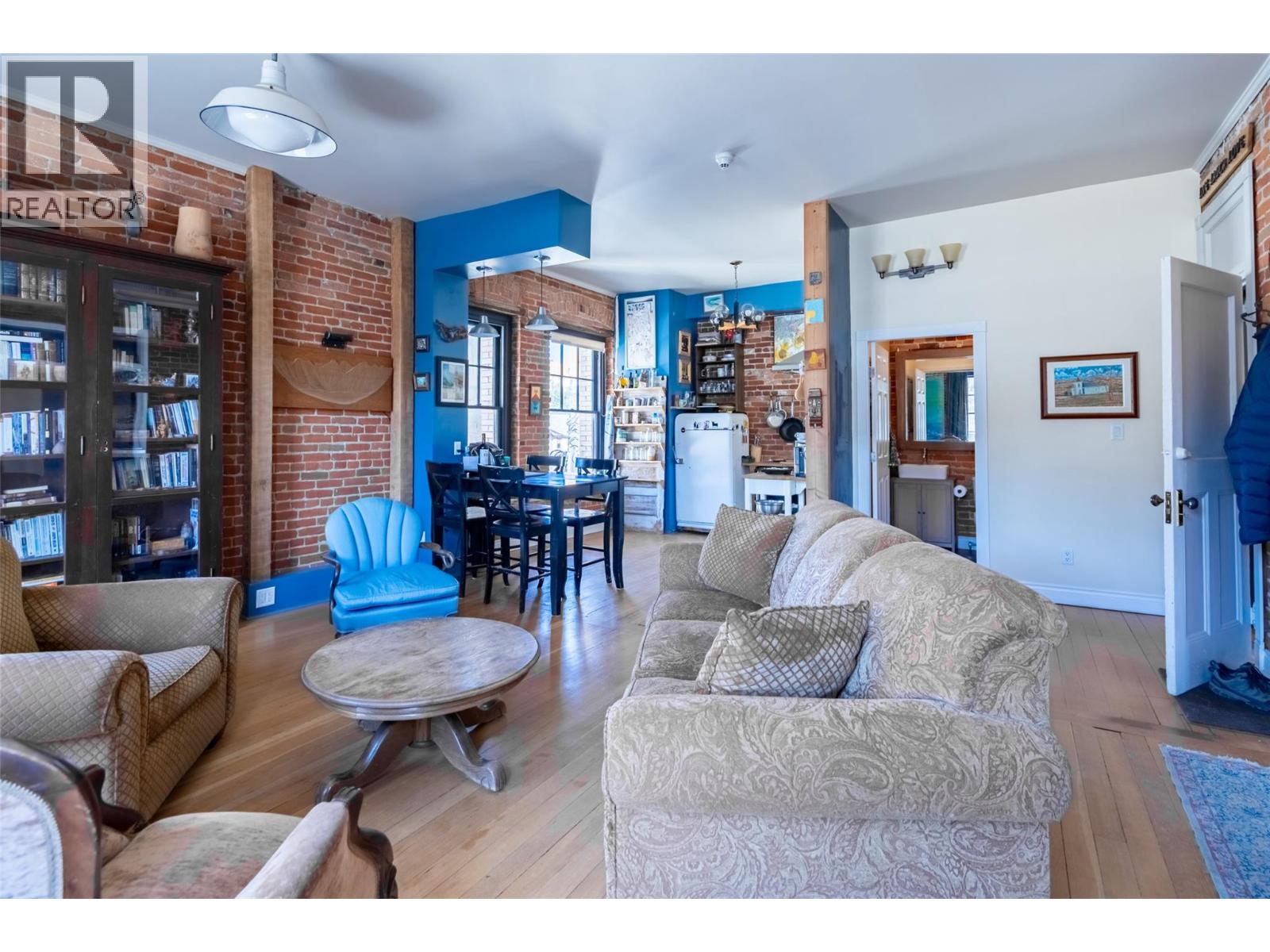 2004 Columbia Avenue, Rossland, British Columbia  V0G 1Y0 - Photo 48 - 10367101