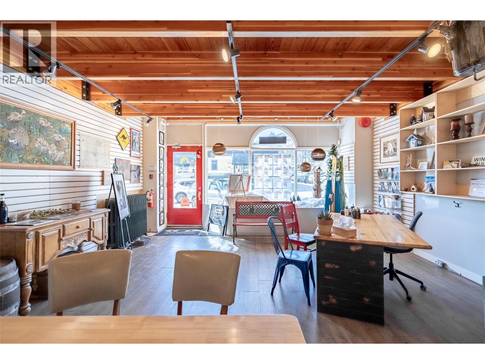 2004 Columbia Avenue, Rossland, British Columbia  V0G 1Y0 - Photo 25 - 10367101