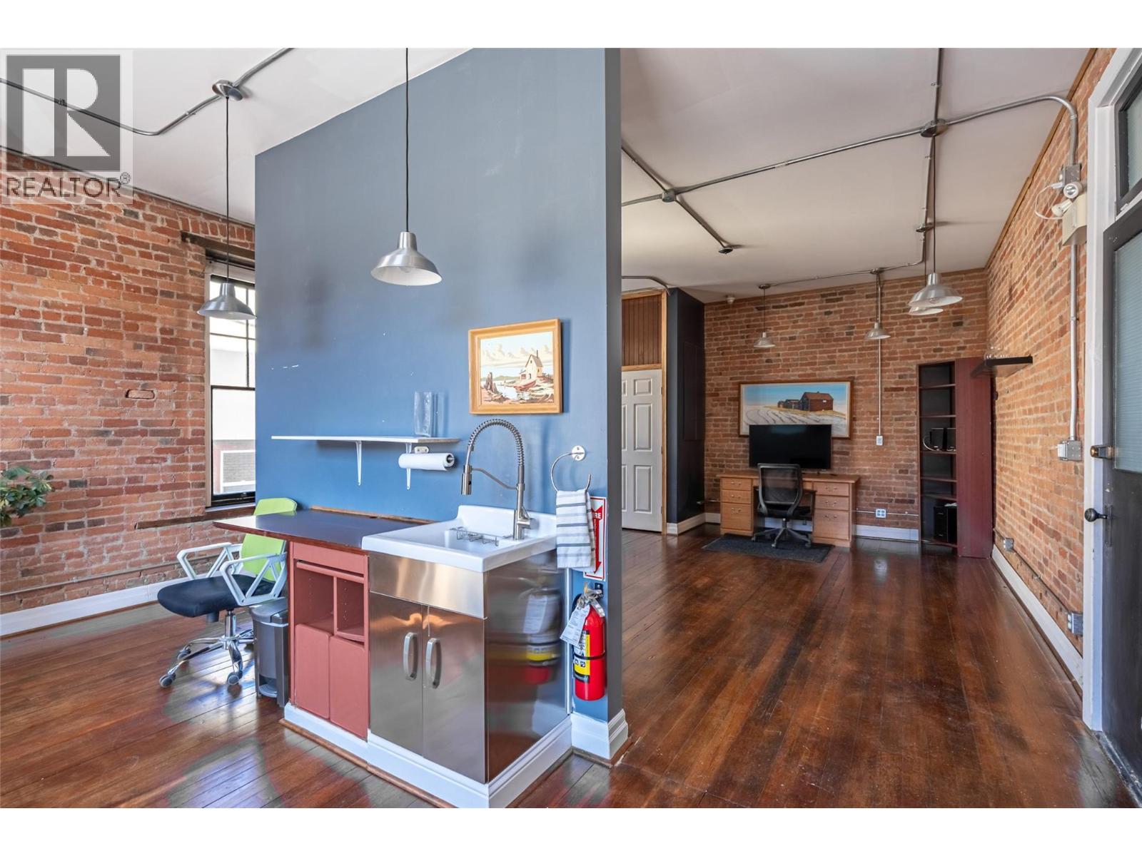 2004 Columbia Avenue, Rossland, British Columbia  V0G 1Y0 - Photo 31 - 10367101