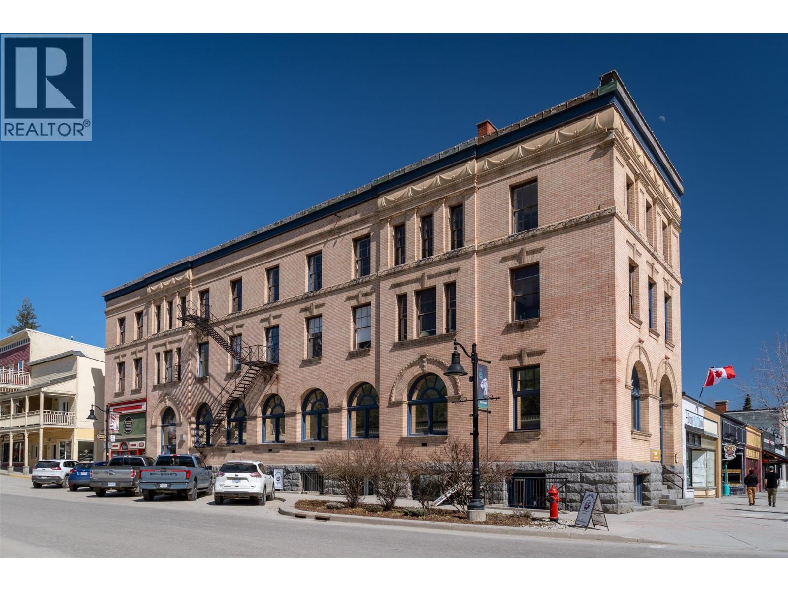 2004 Columbia Avenue, Rossland, British Columbia  V0G 1Y0 - Photo 16 - 10367101