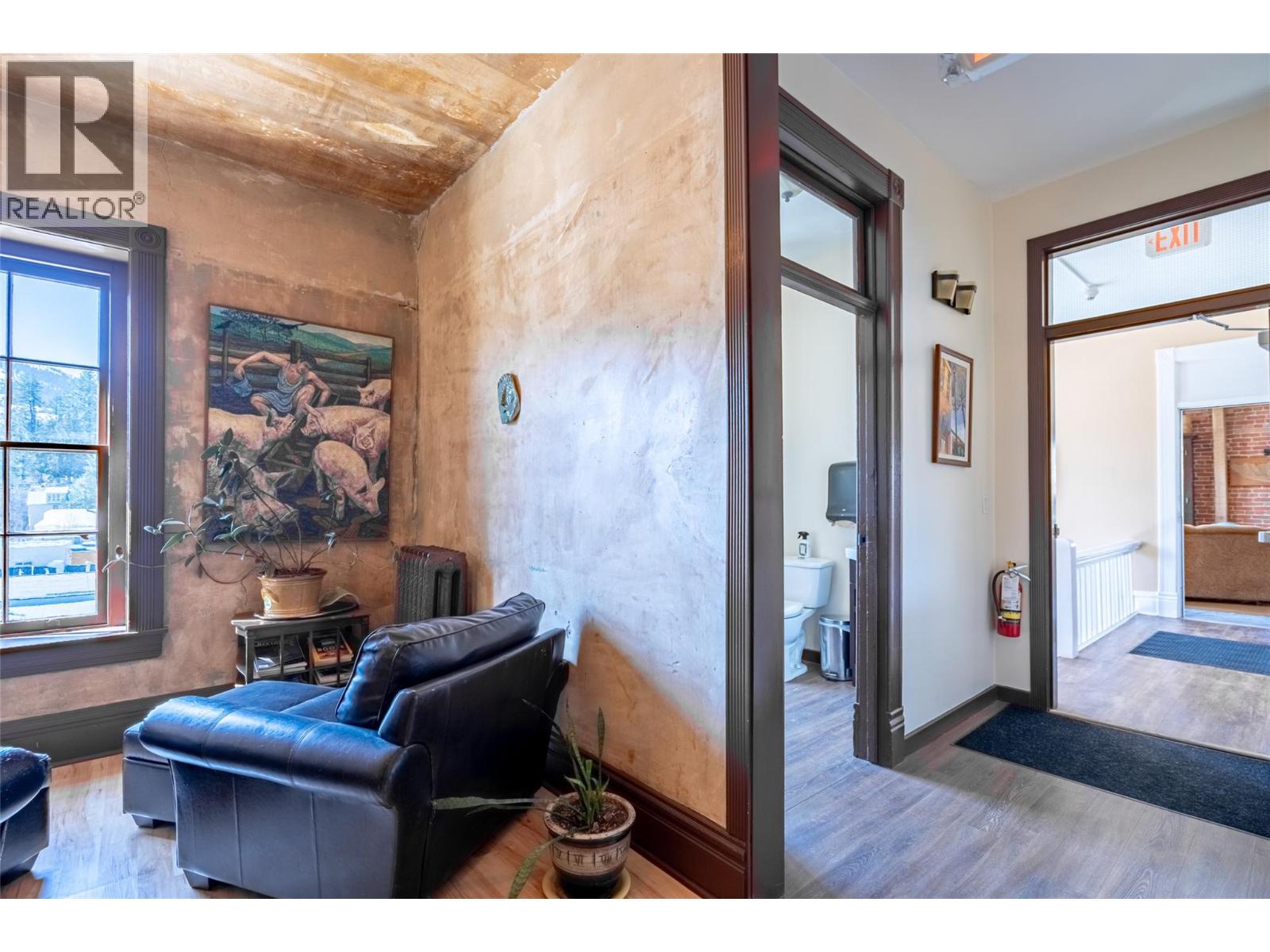 2004 Columbia Avenue, Rossland, British Columbia  V0G 1Y0 - Photo 53 - 10367101