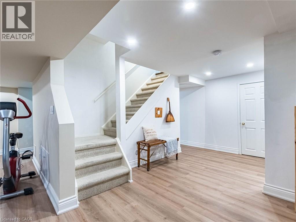 1404 Kimberley Drive, Oakville, Ontario  L6H 2W6 - Photo 19 - 40784232