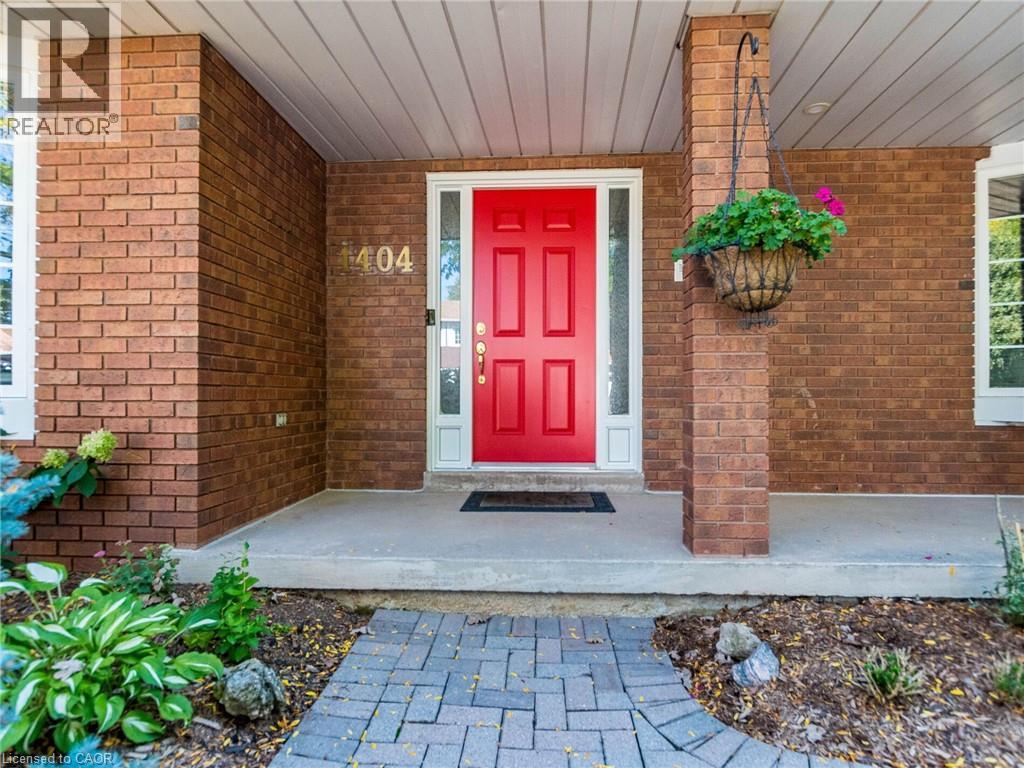 1404 Kimberley Drive, Oakville, Ontario  L6H 2W6 - Photo 2 - 40784232