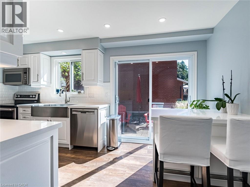 1404 Kimberley Drive, Oakville, Ontario  L6H 2W6 - Photo 8 - 40784232