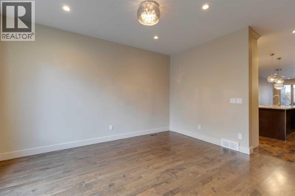 2413 36 Street Sw, Calgary, Alberta  T3E 2Z6 - Photo 5 - A2267002