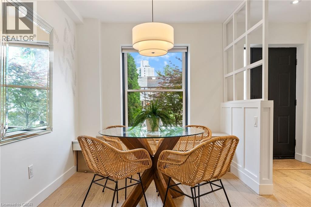 Property at 23 MACAULAY Street W Unit# 2 image 3