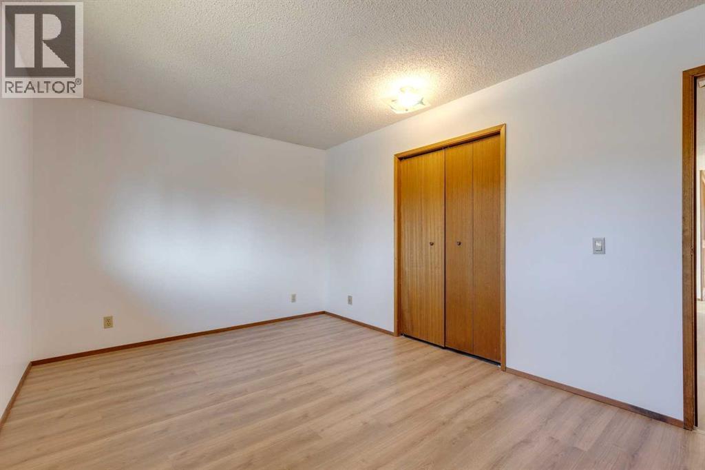 80 Beacham Rise Nw, Calgary, Alberta  T3K 1S2 - Photo 29 - A2266688