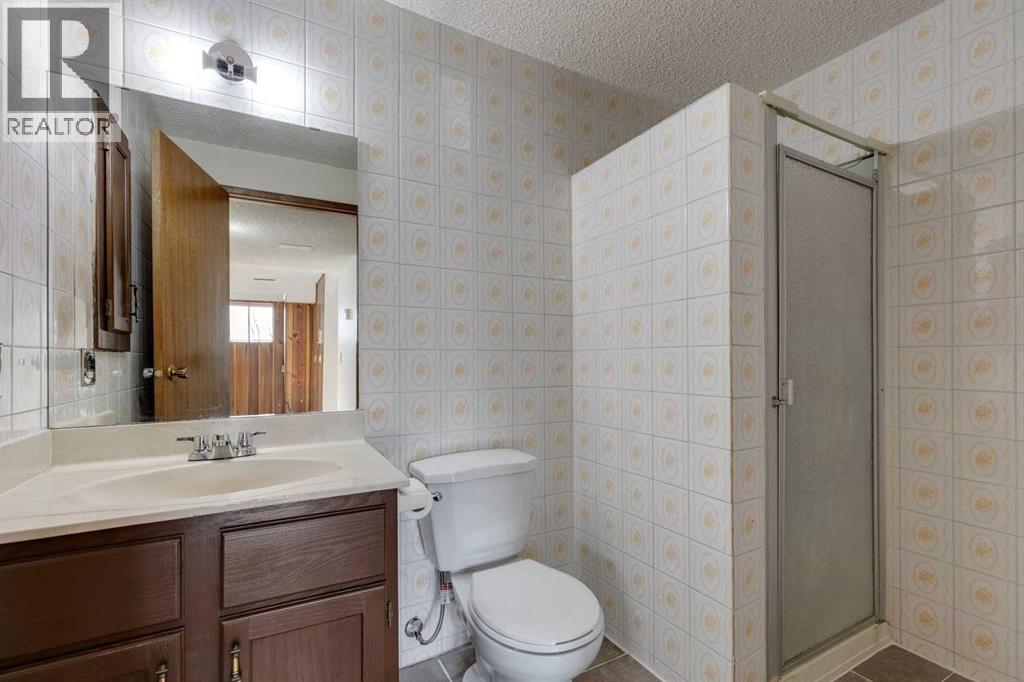 80 Beacham Rise Nw, Calgary, Alberta  T3K 1S2 - Photo 39 - A2266688