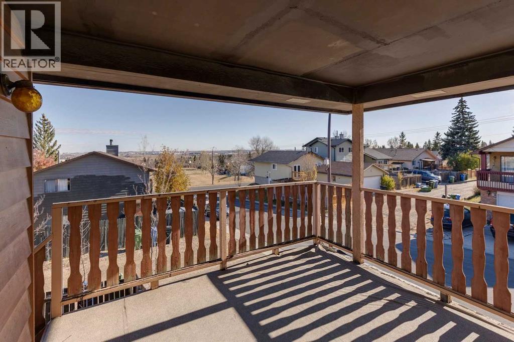 80 Beacham Rise Nw, Calgary, Alberta  T3K 1S2 - Photo 21 - A2266688