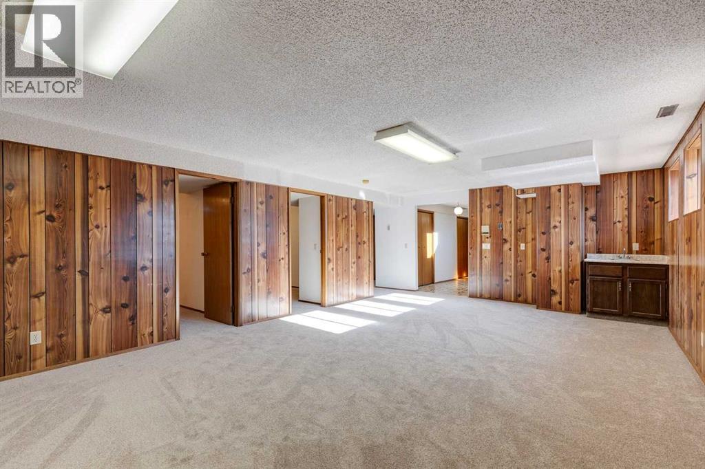 80 Beacham Rise Nw, Calgary, Alberta  T3K 1S2 - Photo 37 - A2266688