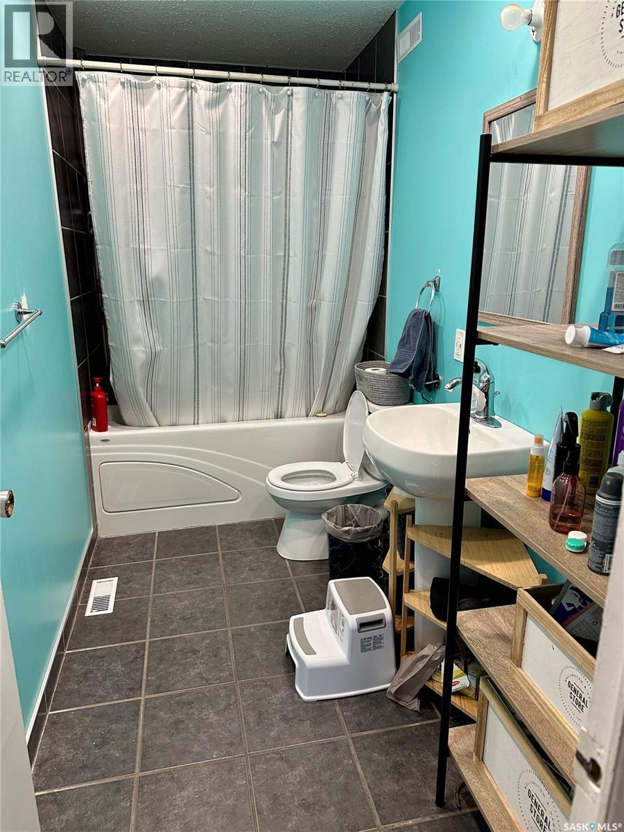 524 Gibson Street, La Ronge, Saskatchewan  S0J 1L0 - Photo 11 - SK021927