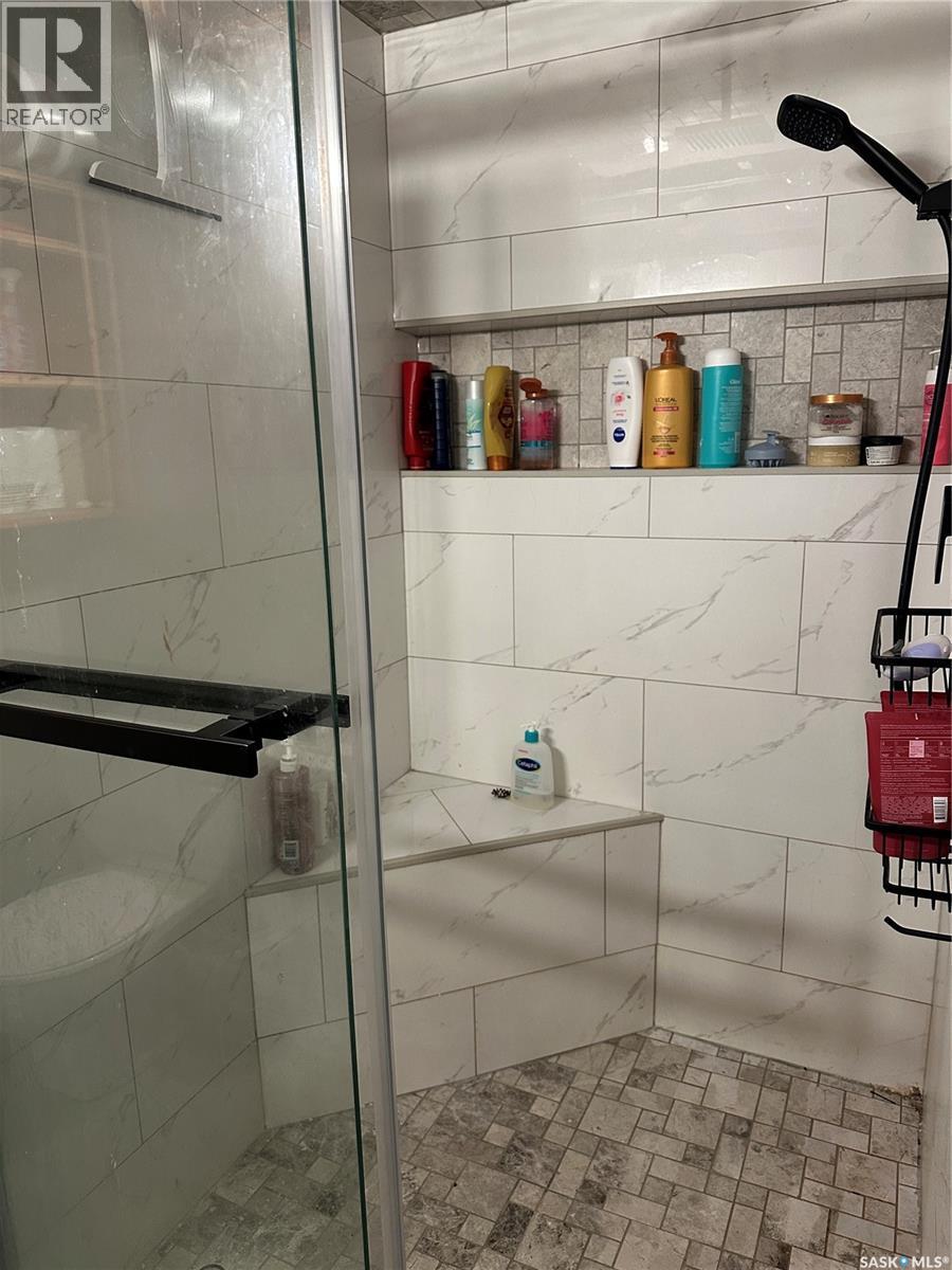 524 Gibson Street, La Ronge, Saskatchewan  S0J 1L0 - Photo 19 - SK021927