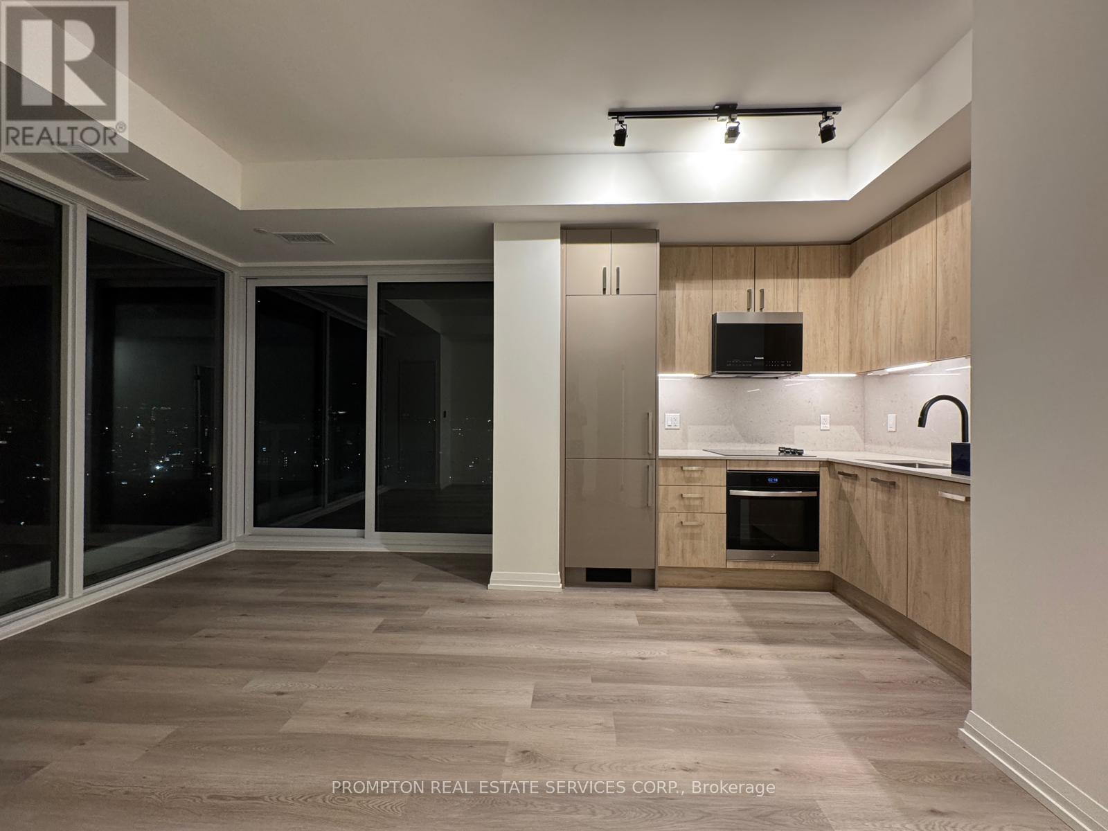 2310 - 280 Dundas Street W, Toronto, Ontario  M5T 0E3 - Photo 2 - C12484990