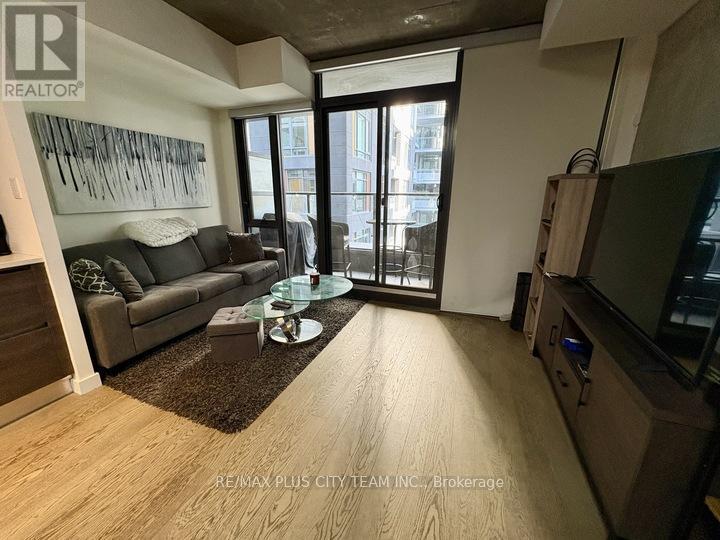 519 - 111 Bathurst Street, Toronto, Ontario  M5V 0M9 - Photo 2 - C12486758