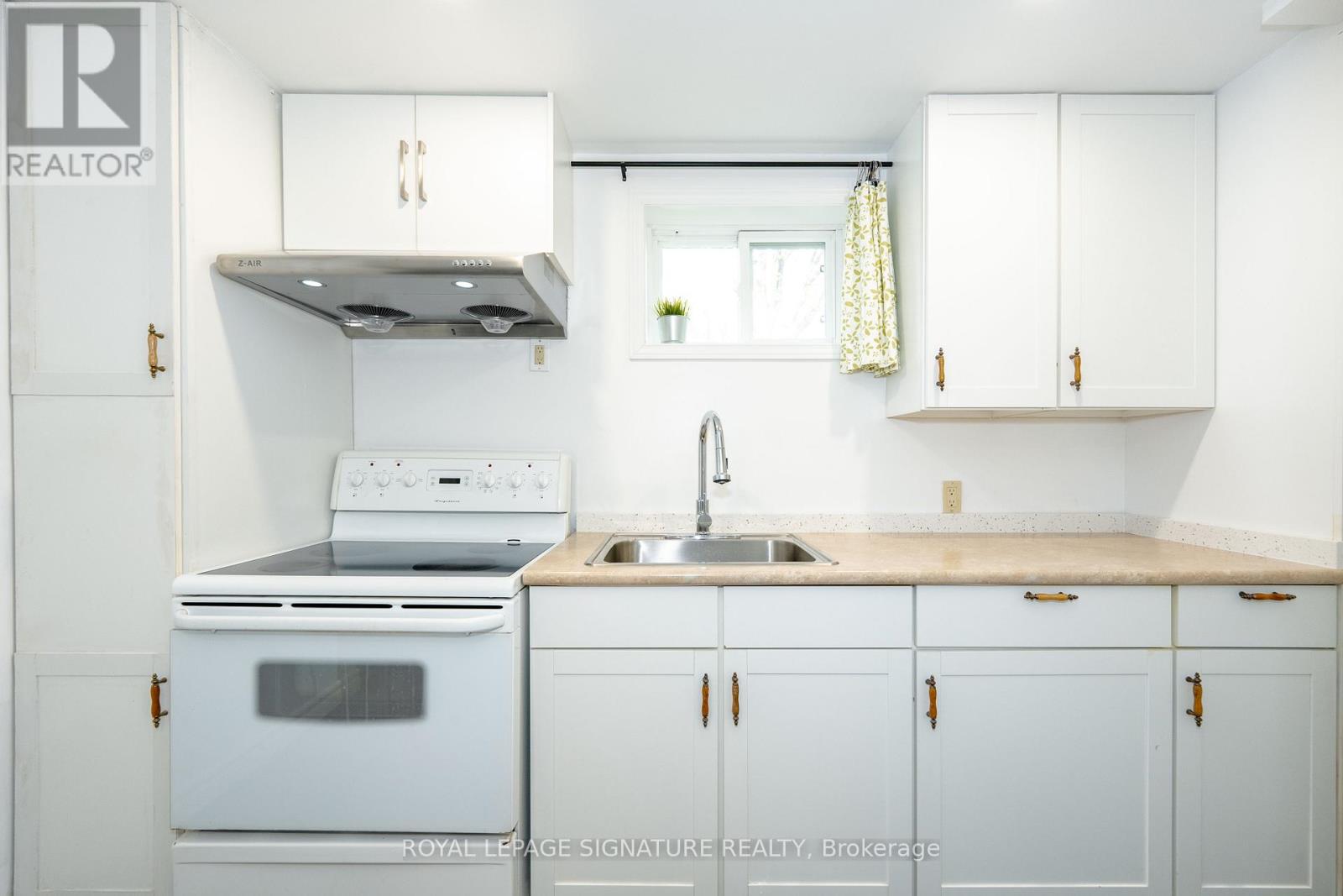 145 Sloane Avenue, Toronto, Ontario  M4A 2B8 - Photo 28 - C12446425