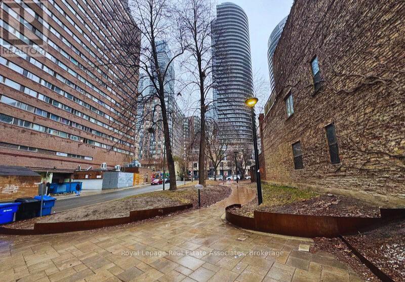 20 Mcgill Street, Toronto, Ontario  M5B 1H2 - Photo 3 - C12477571