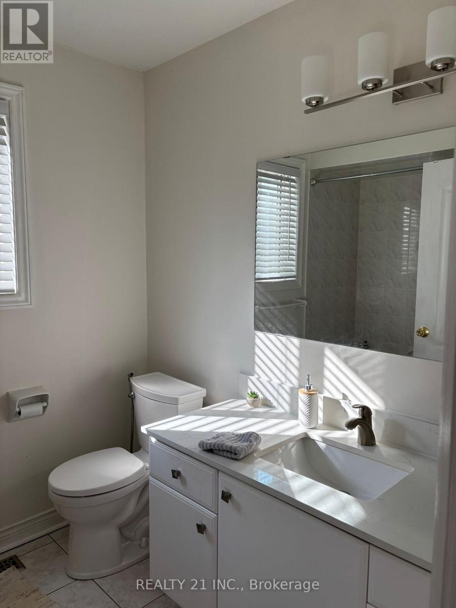 35 Markwood Crescent W, Whitby, Ontario  L1R 2S3 - Photo 11 - E12485930