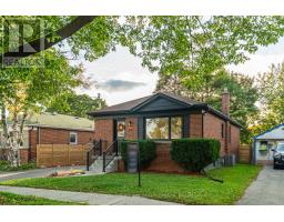 38 VAUXHALL DRIVE, Toronto, Ontario