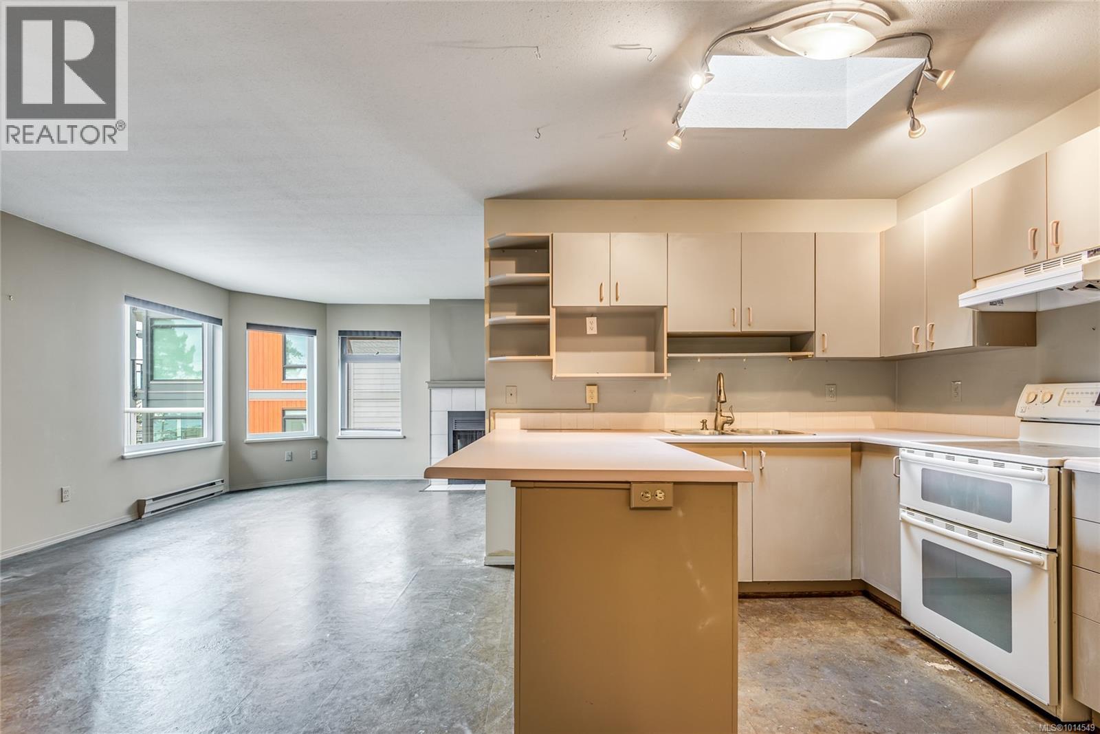 402b 670 Island Hwy S, Campbell River, British Columbia  V9W 1A6 - Photo 2 - 1014549