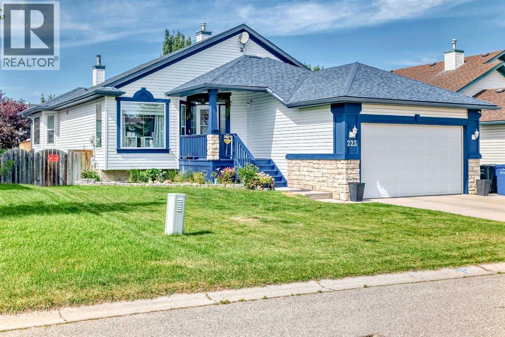 223 Cove Drive, Chestermere, Alberta  T1X 1E5 - Photo 1 - A2252451