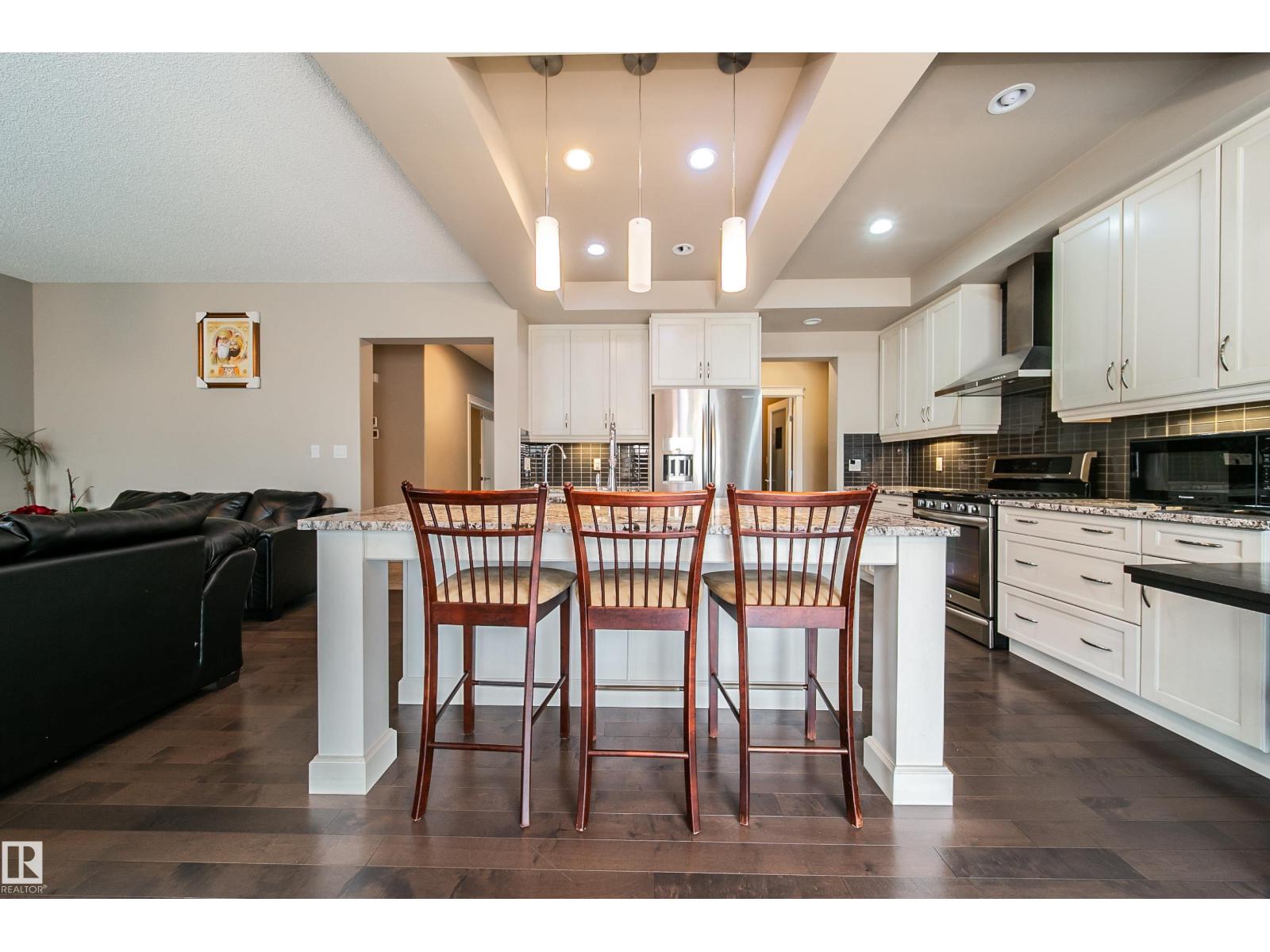 Property at 3203 WINSPEAR CR SW image 3