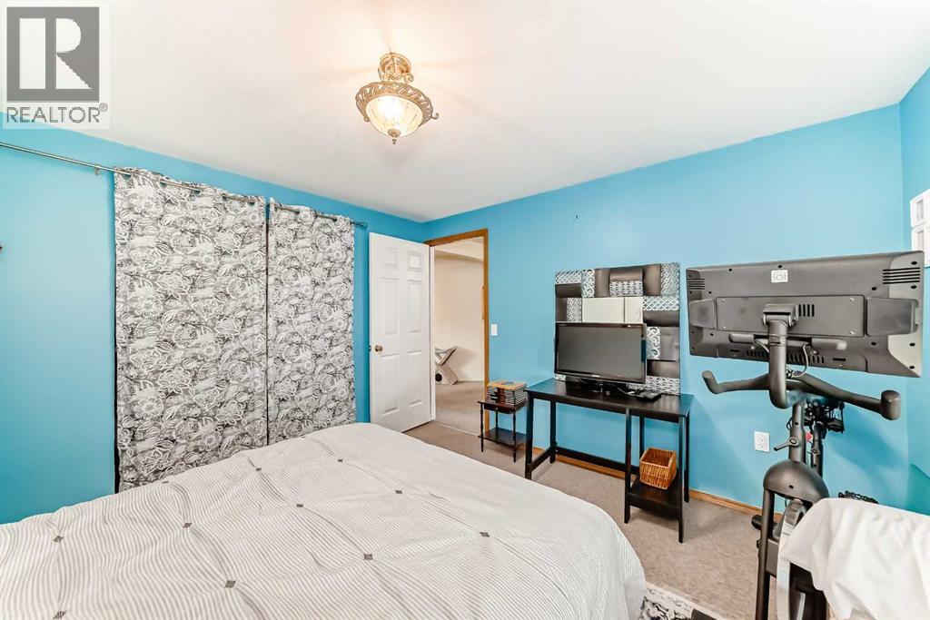 223 Cove Drive, Chestermere, Alberta  T1X 1E5 - Photo 42 - A2252451