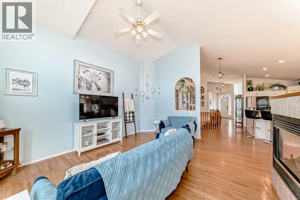 223 Cove Drive, Chestermere, Alberta  T1X 1E5 - Photo 21 - A2252451