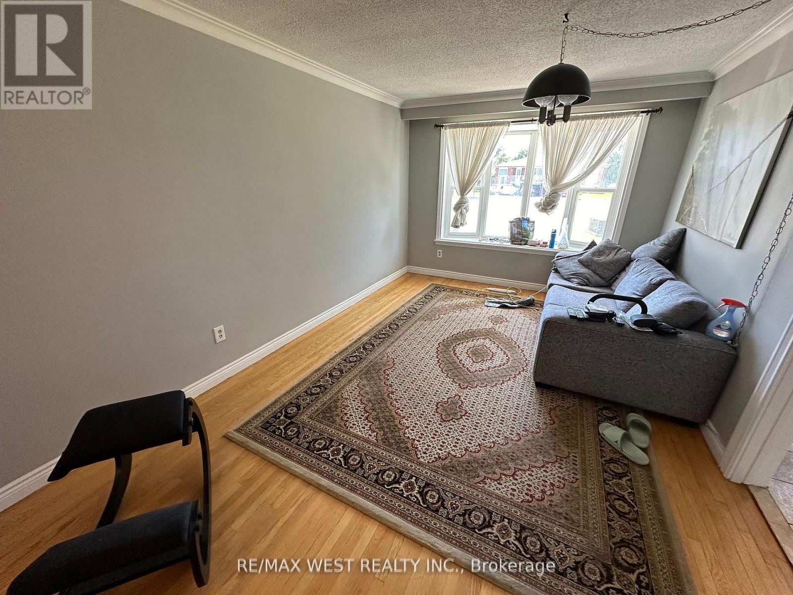 Upper - 152 Rainbow Drive, Vaughan, Ontario  L4L 2K7 - Photo 15 - N12438624