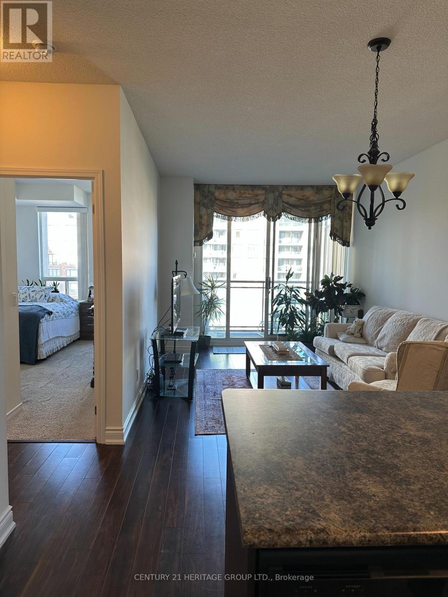 809 - 310 Red Maple Road, Richmond Hill, Ontario  L4C 0T7 - Photo 5 - N12466636