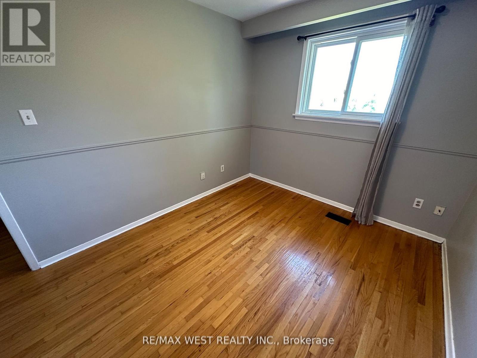 Upper - 152 Rainbow Drive, Vaughan, Ontario  L4L 2K7 - Photo 12 - N12438624