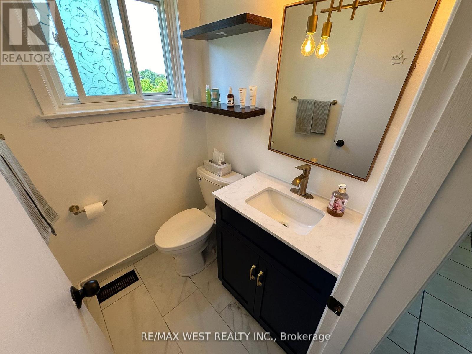 Upper - 152 Rainbow Drive, Vaughan, Ontario  L4L 2K7 - Photo 21 - N12438624