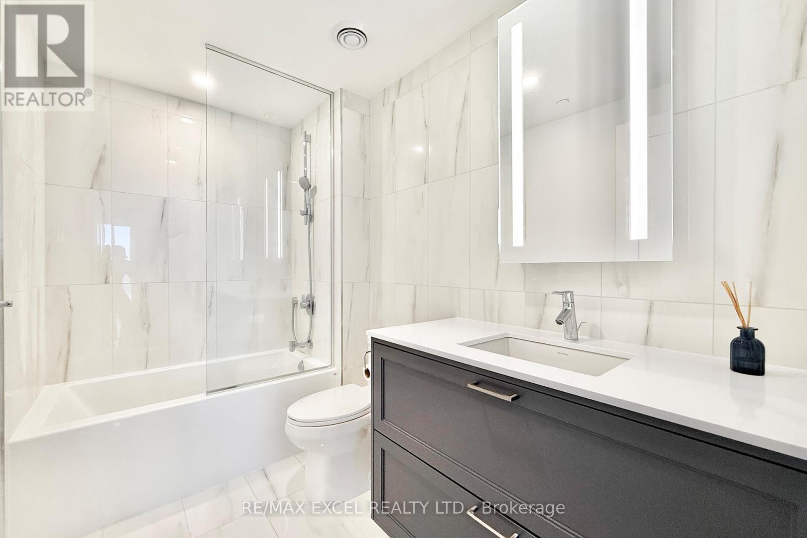 3409 - 30 Inn On The Park Drive, Toronto, Ontario  M3C 0P8 - Photo 18 - C12456058