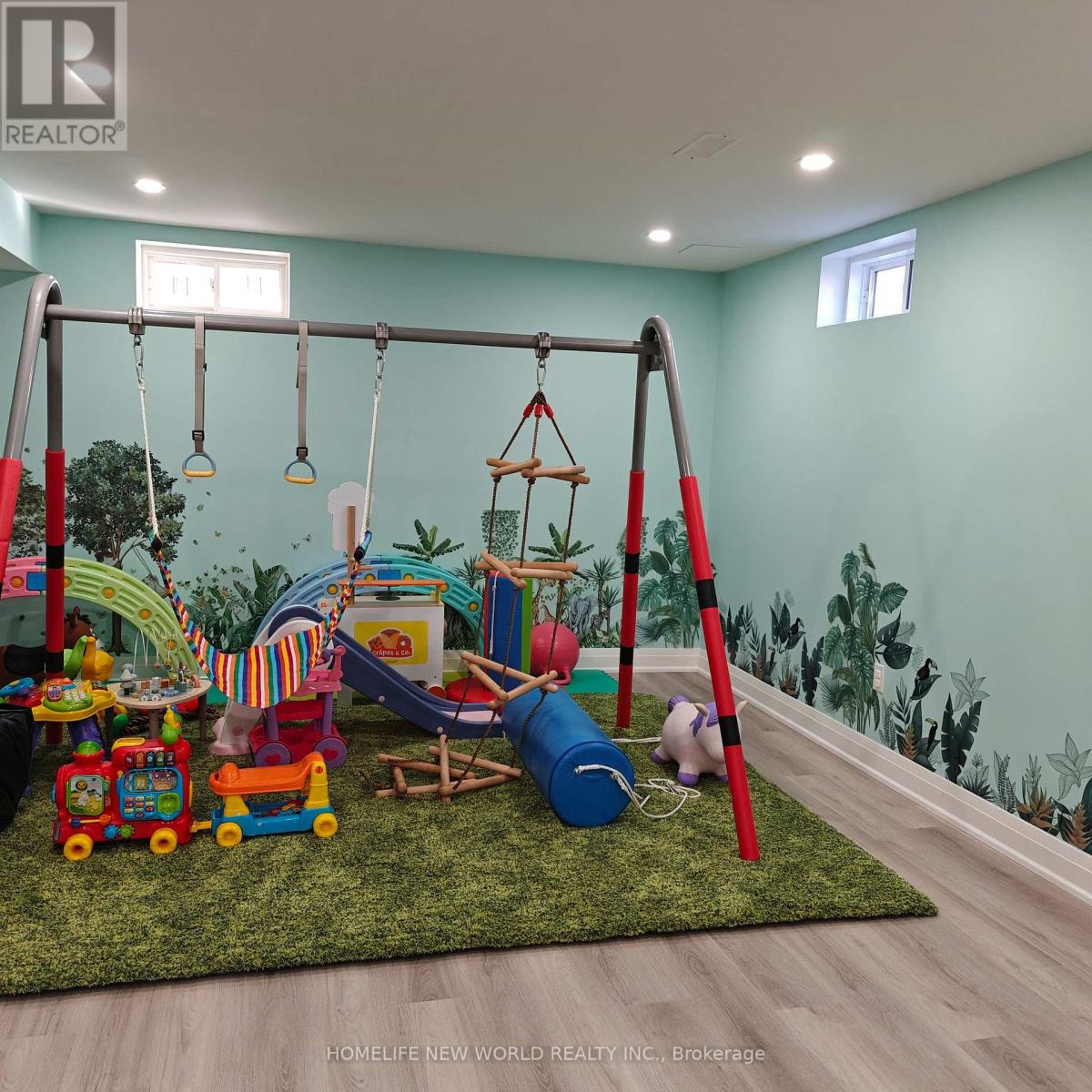 32 Citrine Drive, Bradford West Gwillimbury, Ontario  L3Z 0T5 - Photo 8 - N12487384