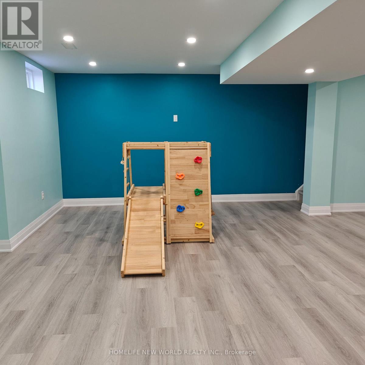 32 Citrine Drive, Bradford West Gwillimbury, Ontario  L3Z 0T5 - Photo 9 - N12487384