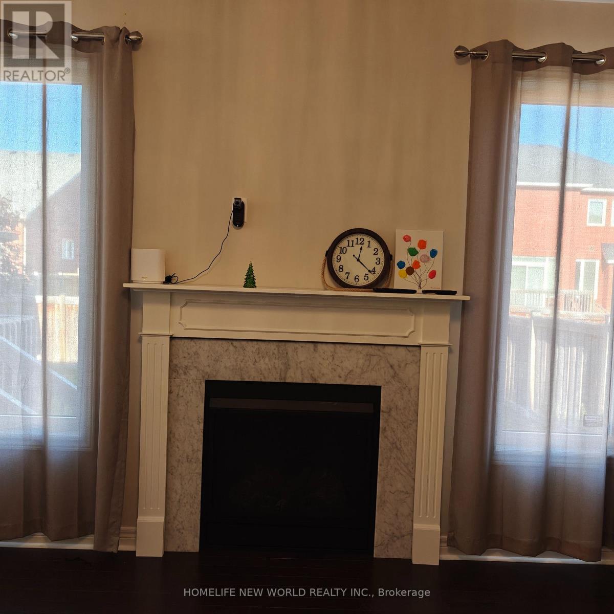 32 Citrine Drive, Bradford West Gwillimbury, Ontario  L3Z 0T5 - Photo 5 - N12487384