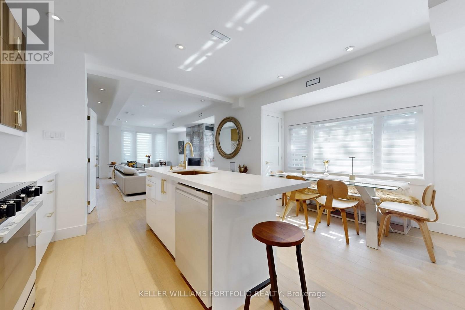 22 Pitt Avenue, Toronto, Ontario  M1L 2R1 - Photo 6 - E12485159