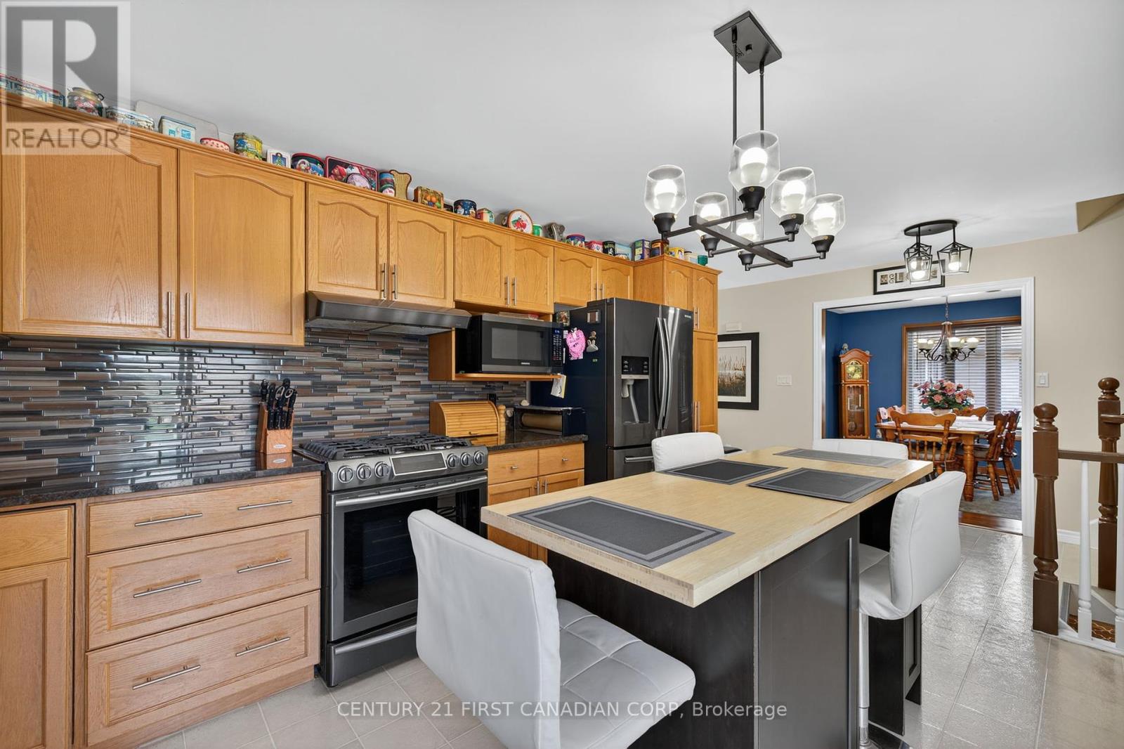 19 Hemlock Boulevard, Strathroy-Caradoc, Ontario  N7G 4B9 - Photo 12 - X12384179