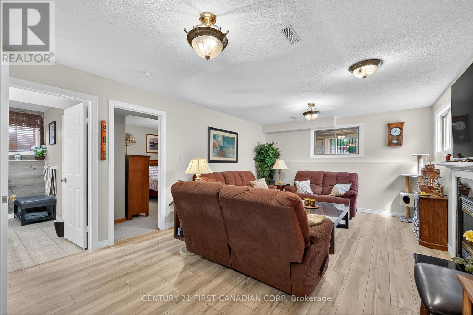 19 Hemlock Boulevard, Strathroy-Caradoc, Ontario  N7G 4B9 - Photo 24 - X12384179