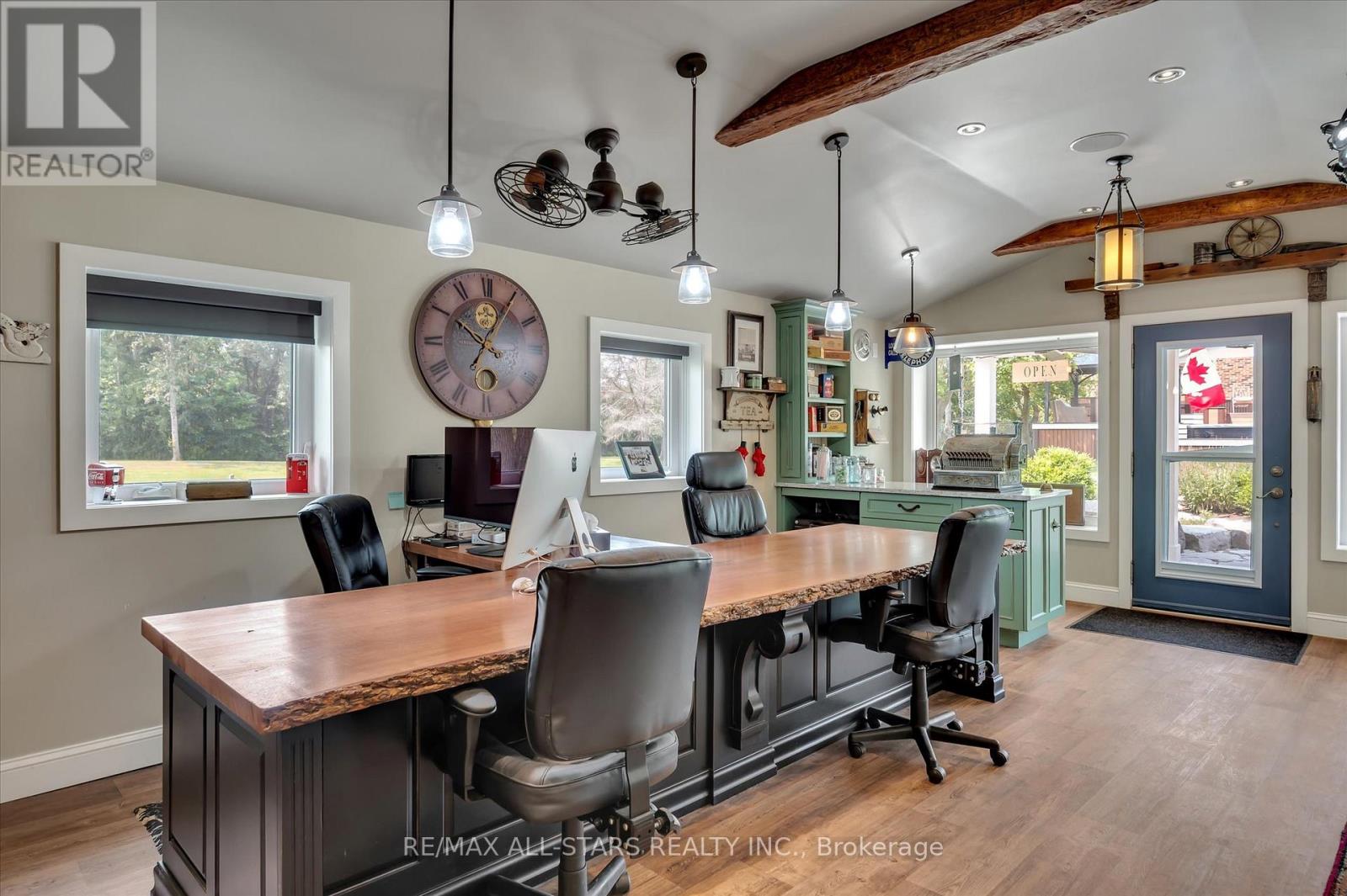 5427 Ravenshoe Road, East Gwillimbury, Ontario  L0E 1R0 - Photo 40 - N12336382