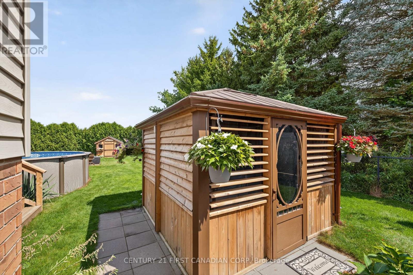 19 Hemlock Boulevard, Strathroy-Caradoc, Ontario  N7G 4B9 - Photo 32 - X12384179