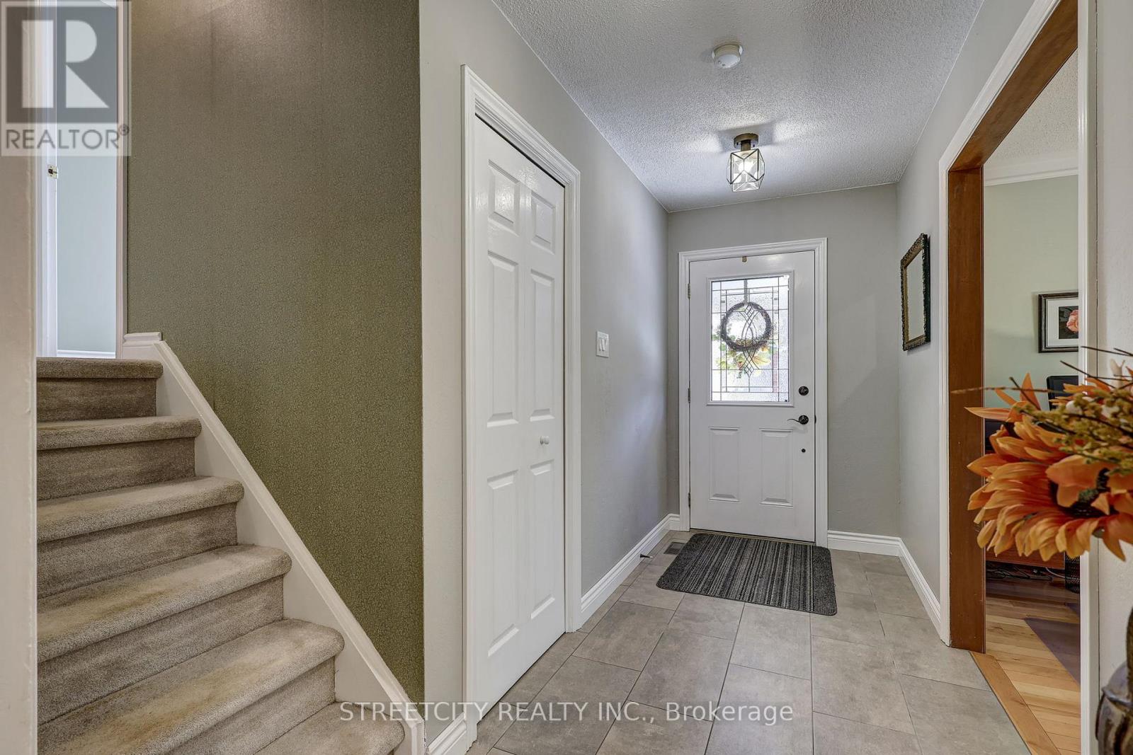 71 Glenburnie Crescent, London North, Ontario  N5X 2A1 - Photo 13 - X12473458