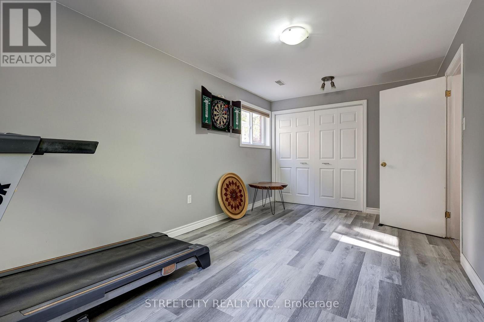 71 Glenburnie Crescent, London North, Ontario  N5X 2A1 - Photo 36 - X12473458