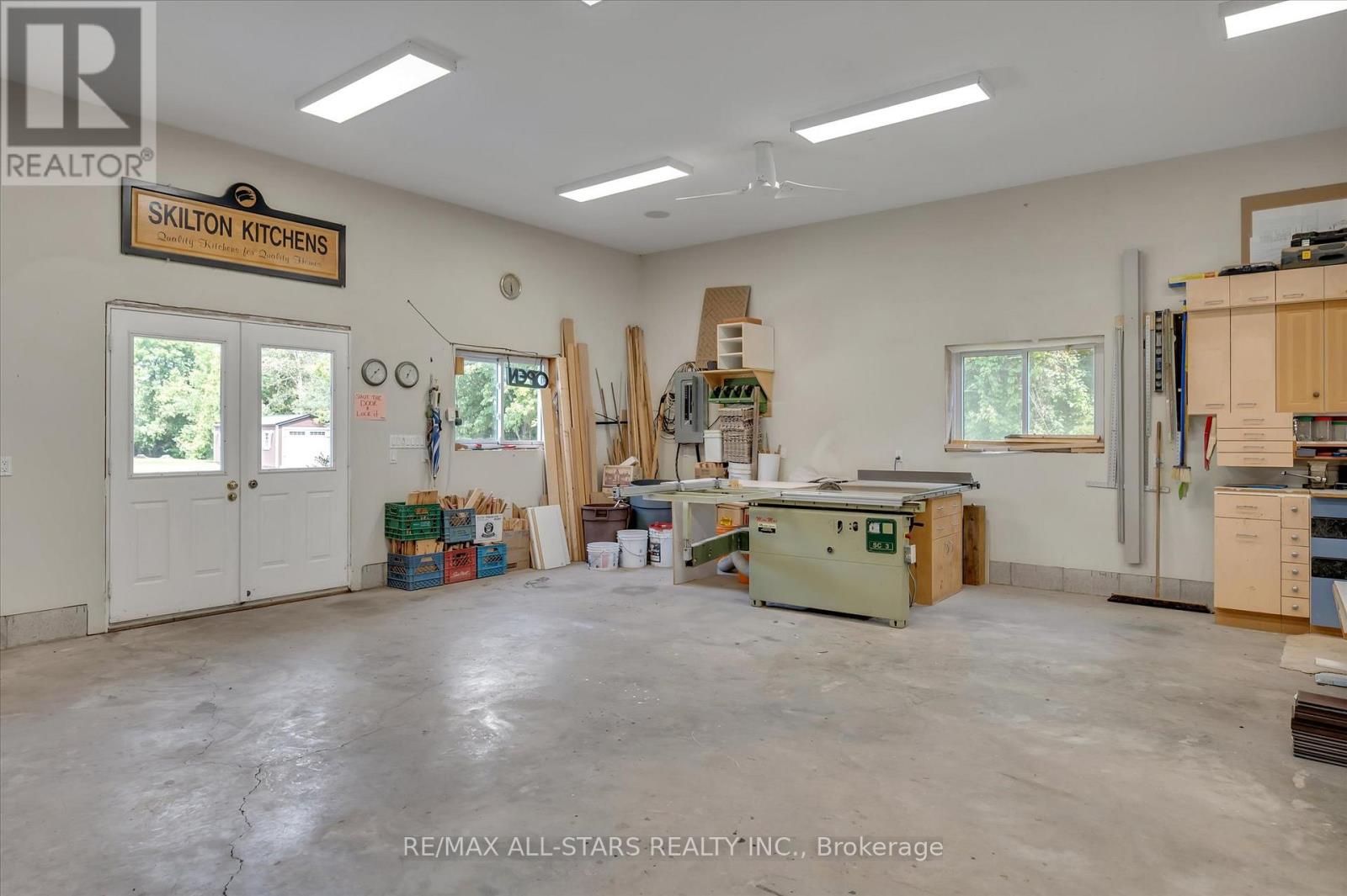 5427 Ravenshoe Road, East Gwillimbury, Ontario  L0E 1R0 - Photo 47 - N12336382