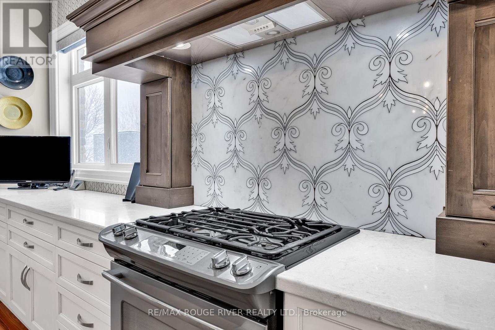 98 Ontario Street S, Cobourg, Ontario  K9A 3B3 - Photo 17 - X12420714