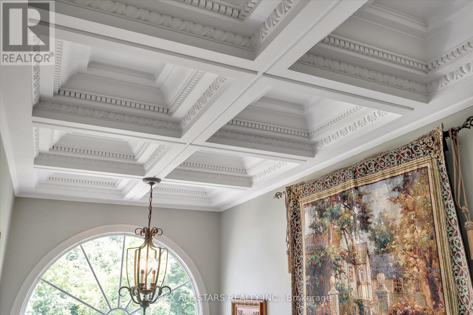 5427 Ravenshoe Road, East Gwillimbury, Ontario  L0E 1R0 - Photo 18 - N12336382