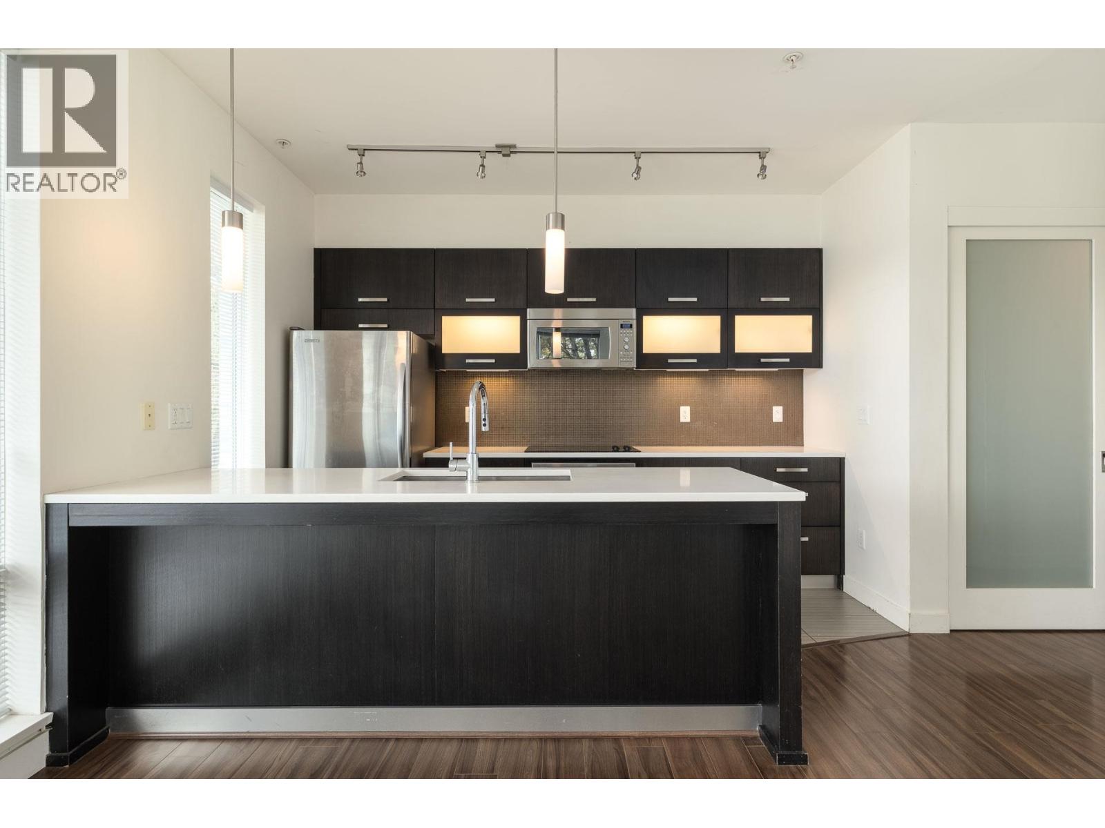 218 3333 Main Street, Vancouver, British Columbia  V5V 3M8 - Photo 3 - R3063132