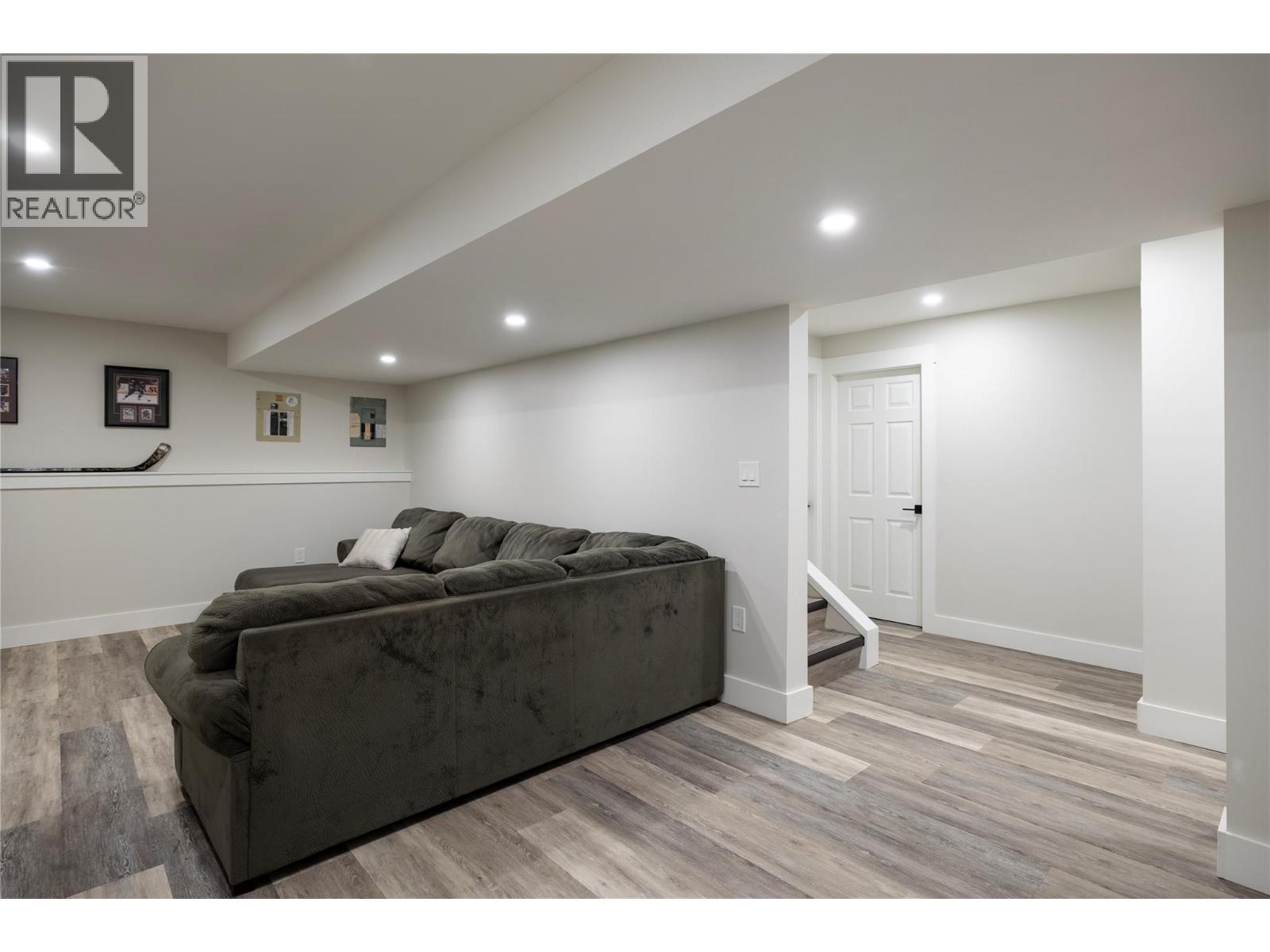 6454 Holbrook Road, Vernon, British Columbia  V1B 3T6 - Photo 39 - 10367096