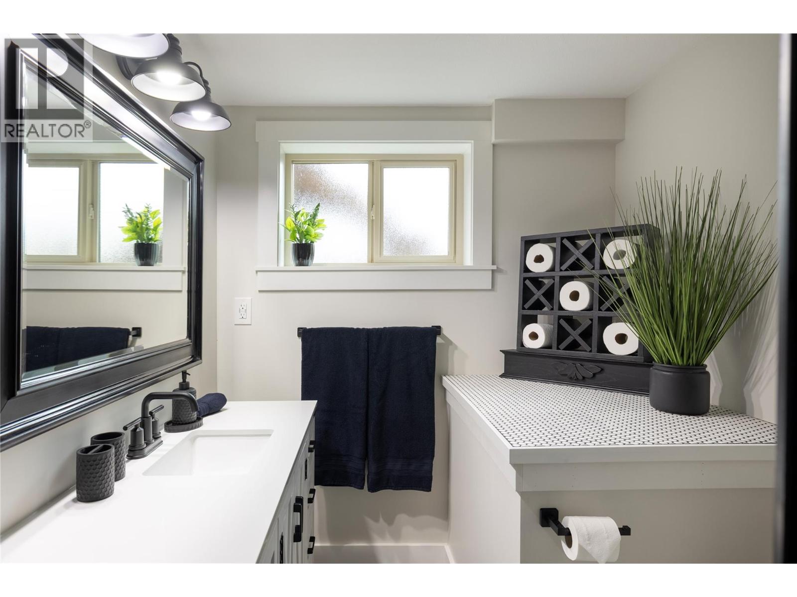 6454 Holbrook Road, Vernon, British Columbia  V1B 3T6 - Photo 43 - 10367096