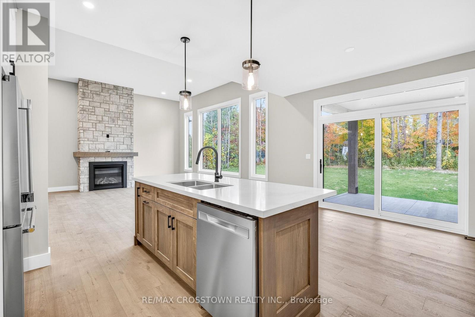 32 Alpine Way, Oro-Medonte (Horseshoe Valley), Ontario  L0L 2L0 - Photo 12 - S12375066